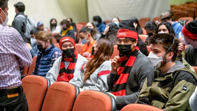 Students at Cornell Bowers CIS’ New Majors Welcome event, held Feb. 18 in Statler Auditorium.